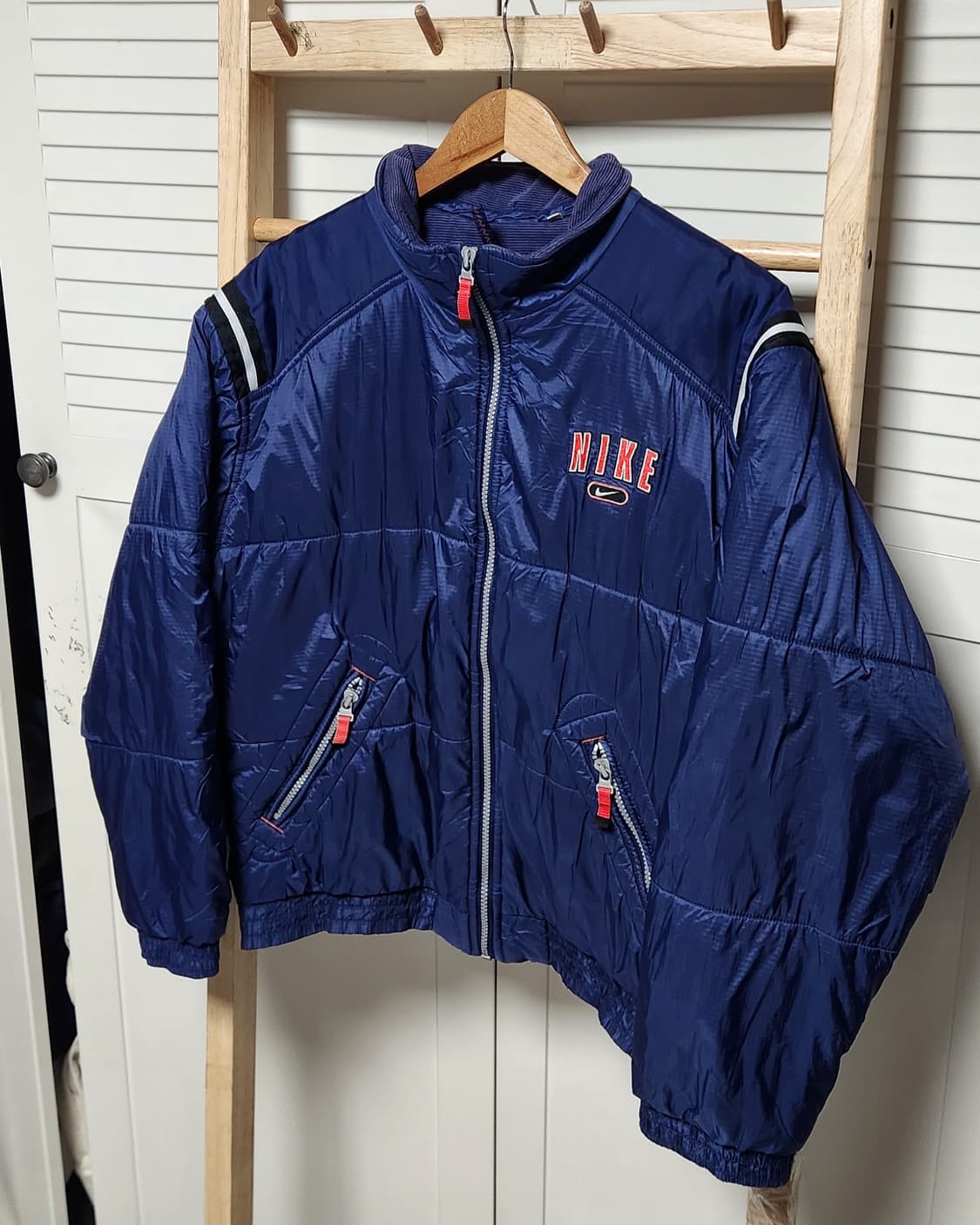 나이키 빅로고 올드르쿨 90s 숏 패딩 점퍼 자켓 상품이미지5