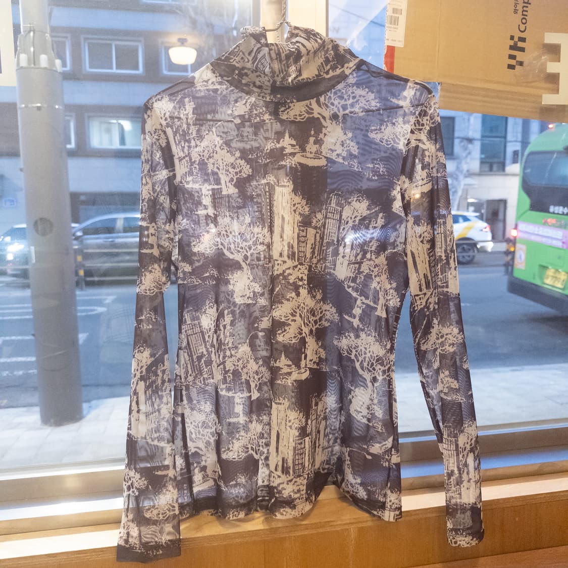 패턴 시스루 폴라티 상품이미지1