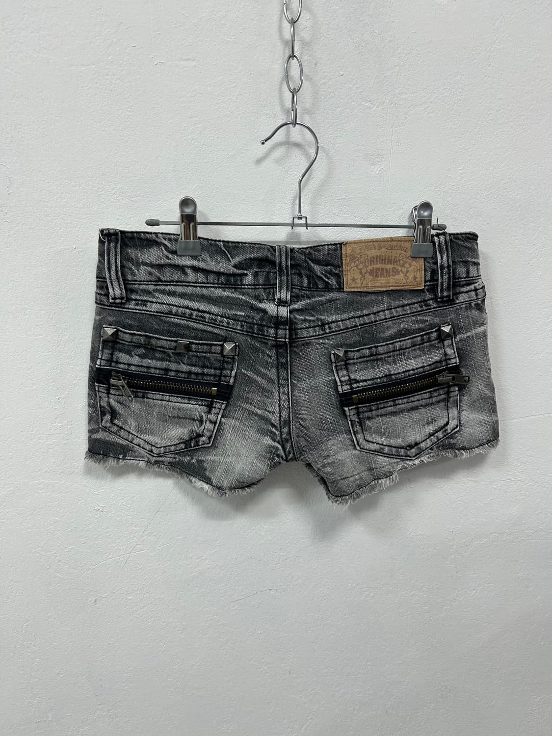 [ORIGINAL JEANS] 펑크 스컬 스터드 데님숏츠 상품이미지5