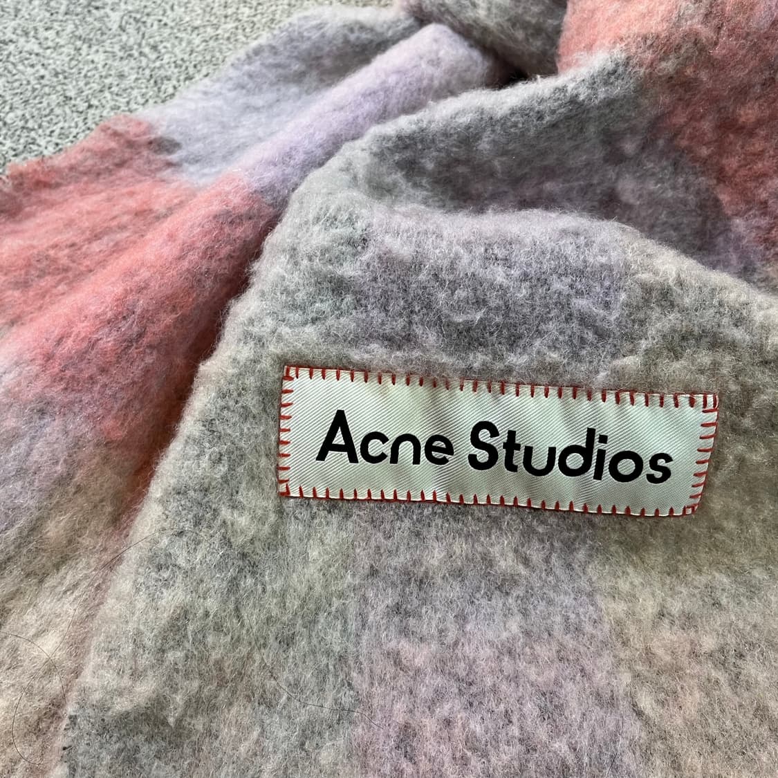 아크네 스튜디오 울 머플러 상품이미지3