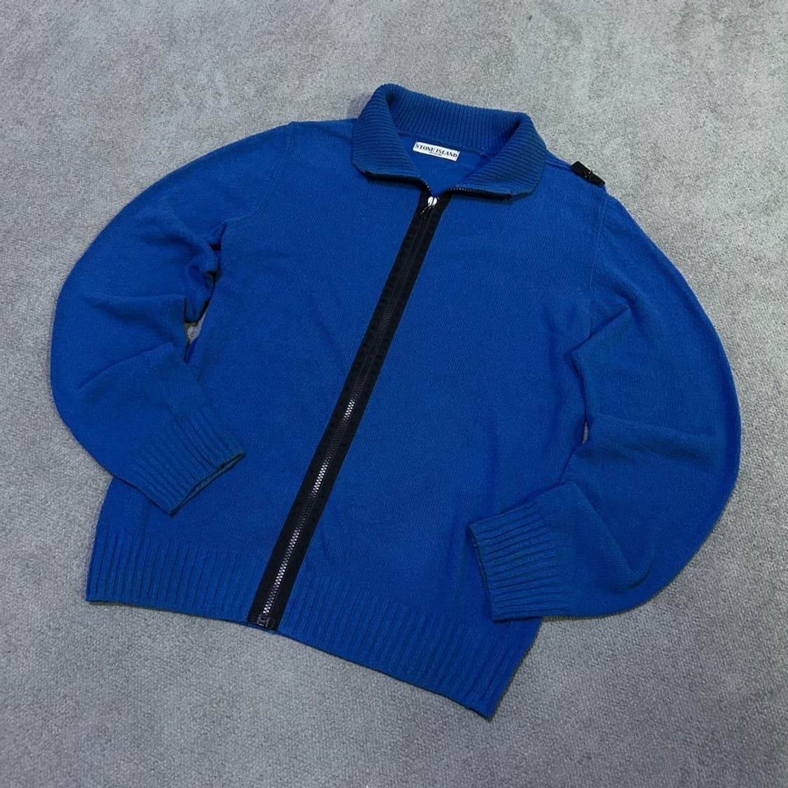 스톤아일랜드 니트집업 100 상품이미지1