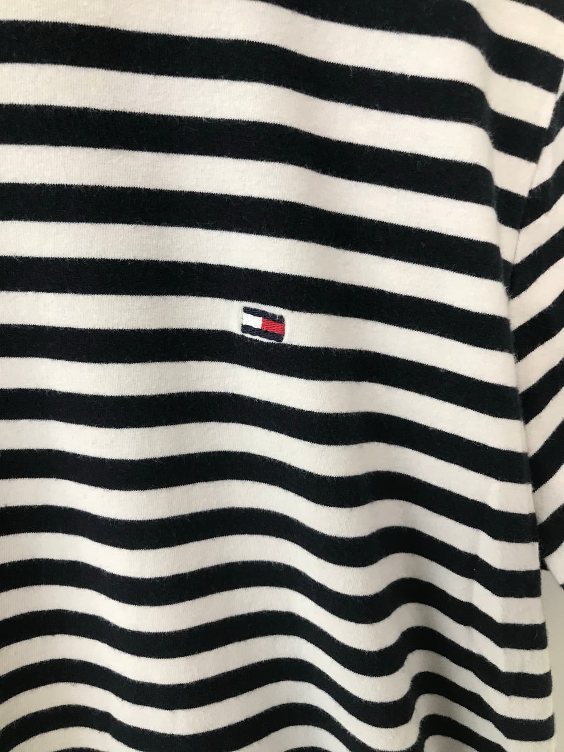 타미힐피거 자수로고 스트라이프 반팔 티셔츠 상품이미지3