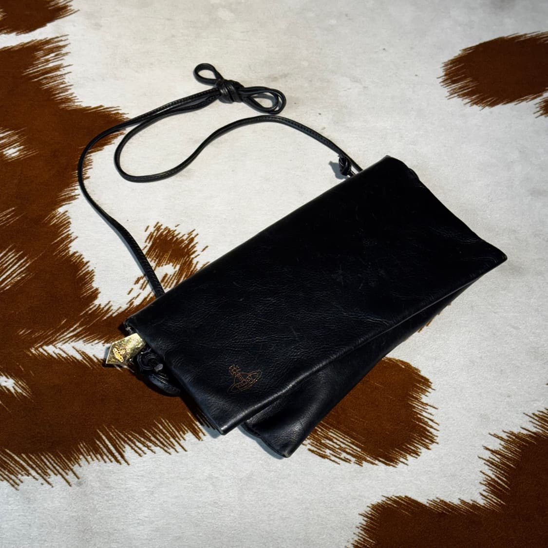 비비안웨스트우드 orb 로고 레더 숄더백 (OS) y2k 상품이미지2