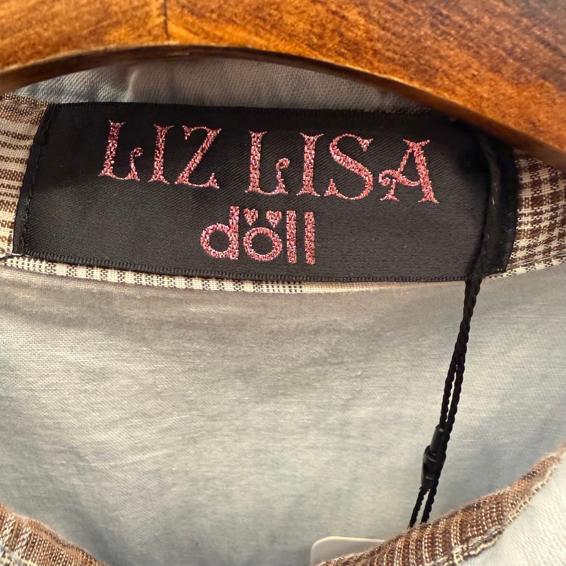 LIZ LISA 리즈리사 스카이블루 자수 디테일 셔츠 OS 상품이미지7