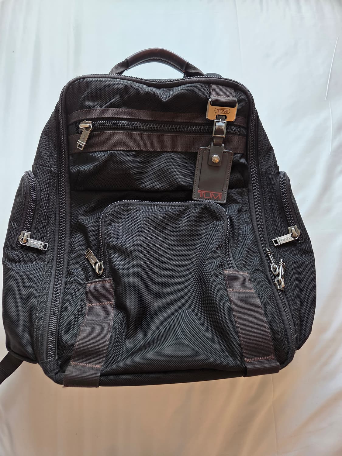 투미(TUMI)의 알파(Alpha) 시리즈 백팩 상품이미지1