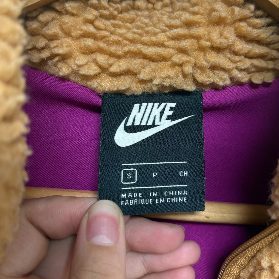 3711 나이키 뽀글이 빅로고 크롭 플리스 자켓 상품이미지3