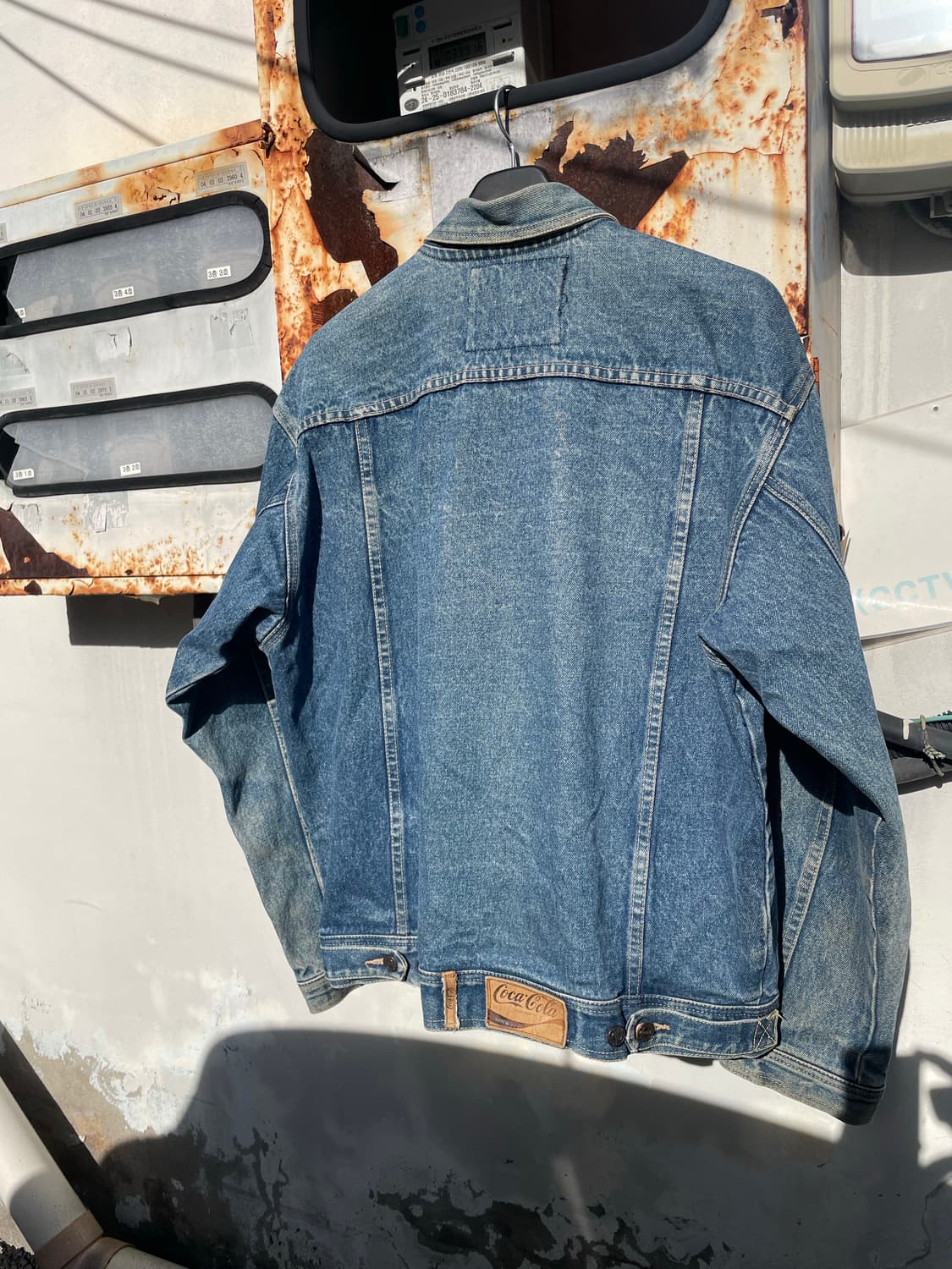 Coca cola denim jacket 상품이미지5