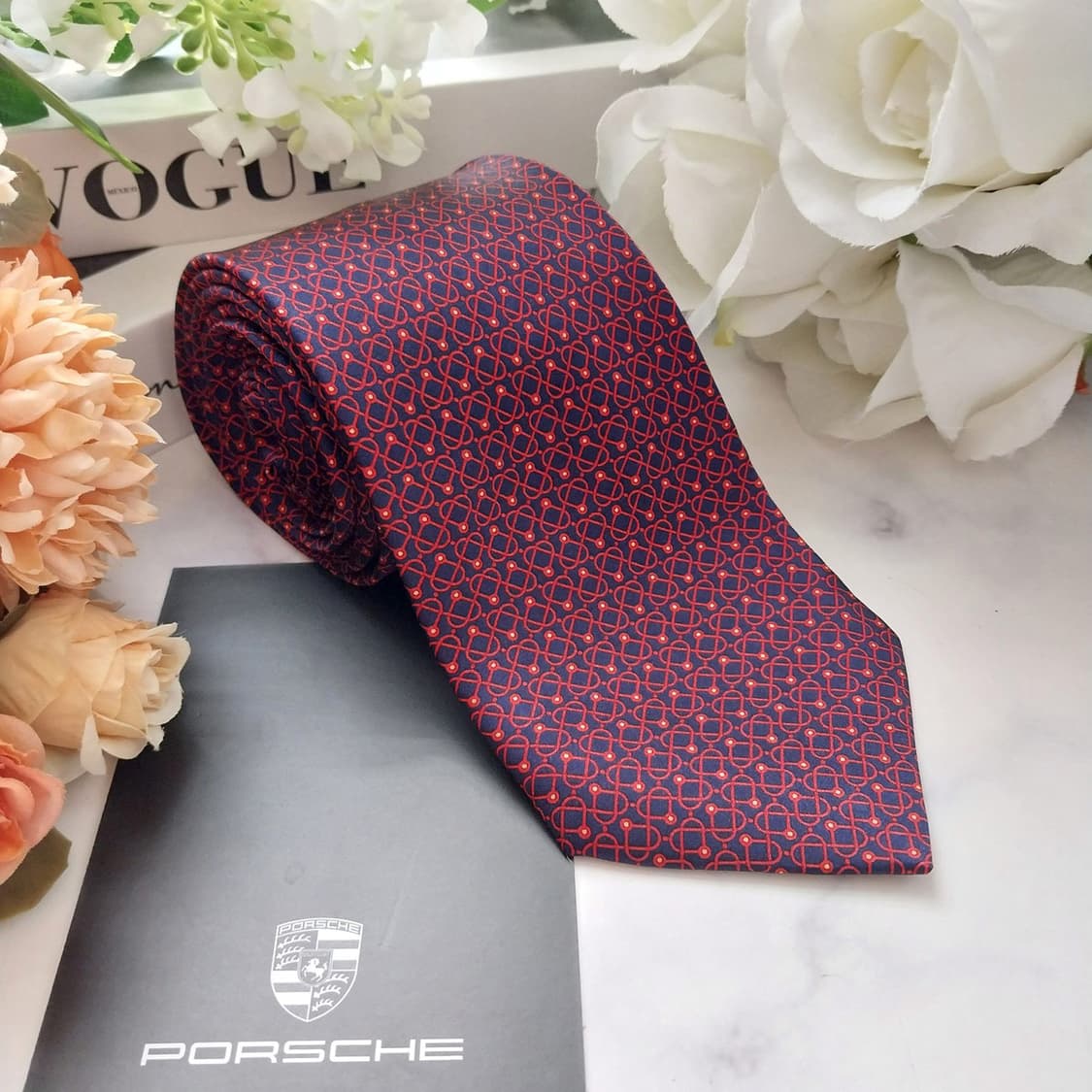 듀퐁 실크 네이비 기하 패턴 넥타이 8.2cm A+등급 K1606
 상품이미지2