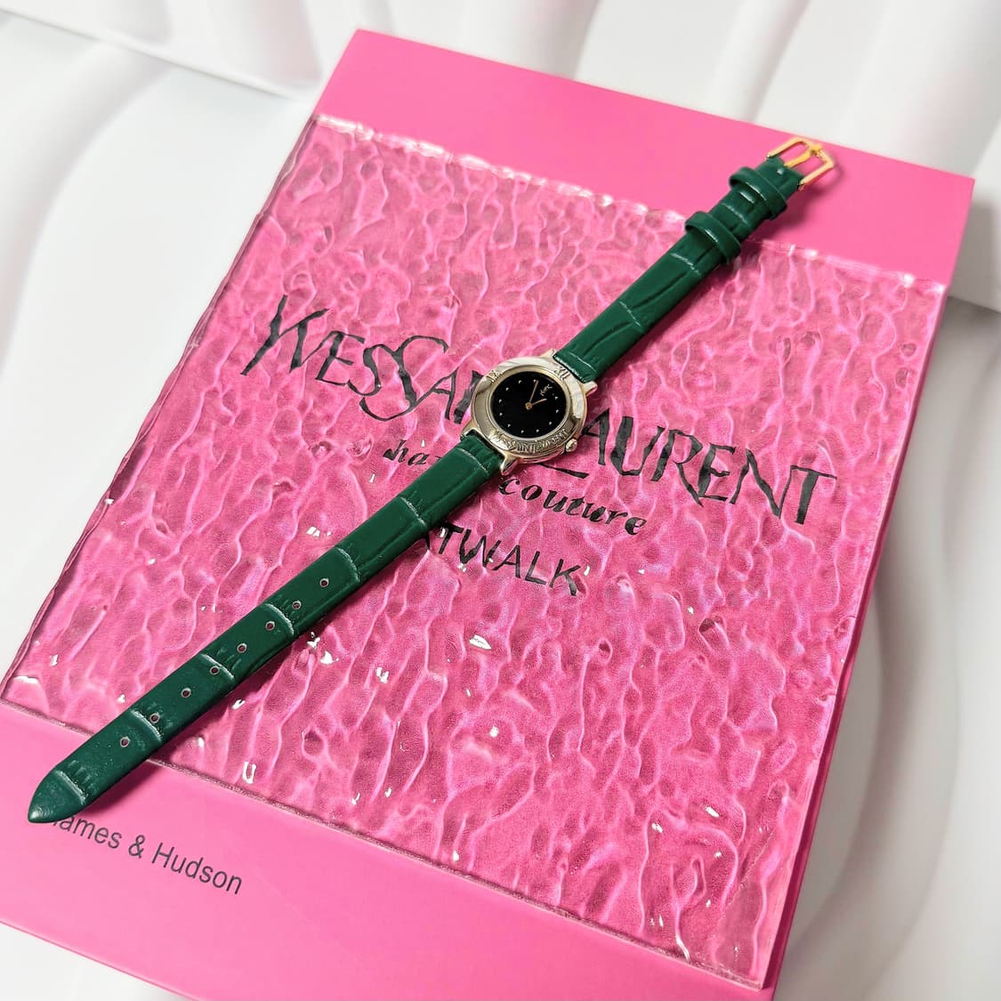 빈티지 생로랑 골든 블랙다이얼 시계 상품이미지2