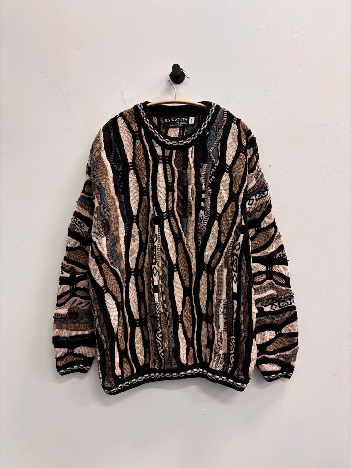 바라쿠타(BARACUTA by TUNDRA) 쿠지핏 케이블 니트 상품이미지1