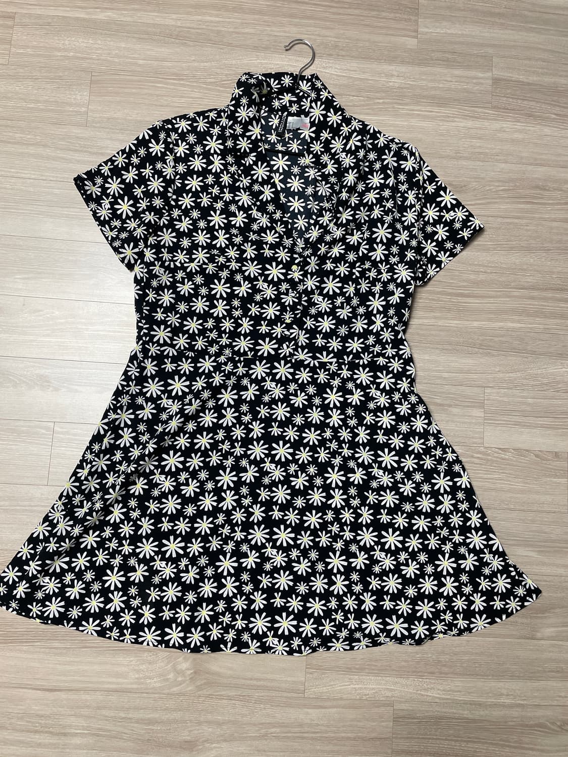 h&m 미니 플라워 브이넥 카라 원피스 상품이미지1