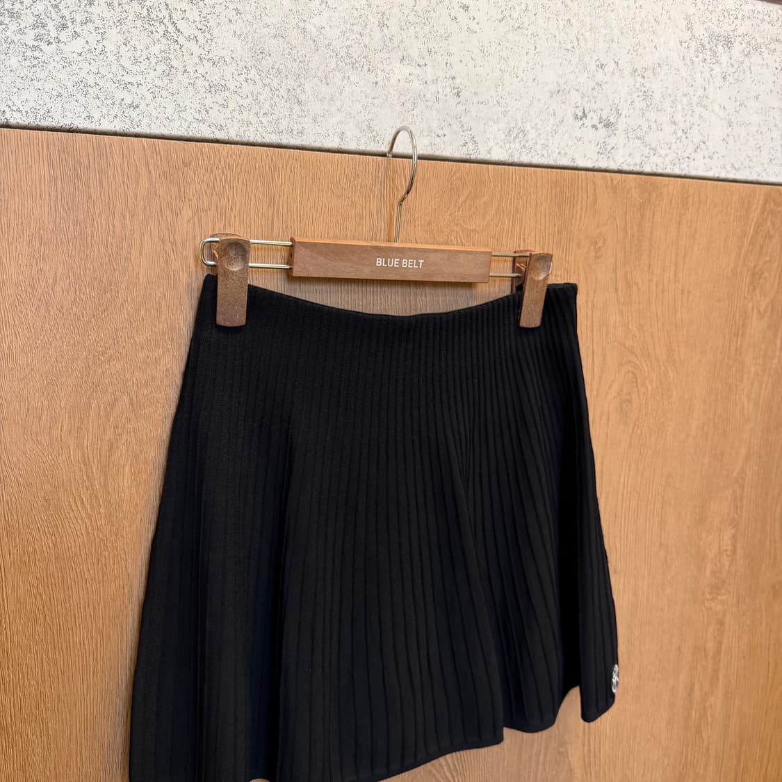 까스텔바작 골프 밴딩 미니 스커트 로고 자수 디테일 A라인 블랙 상품이미지3