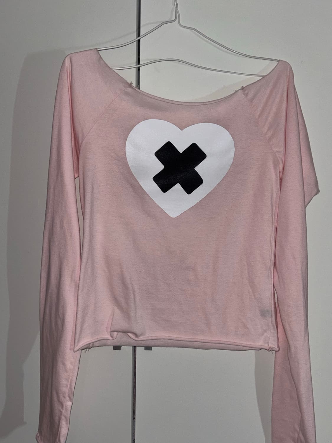 샵페어리 cross heart cut off t-shirt 핑크 상품이미지3