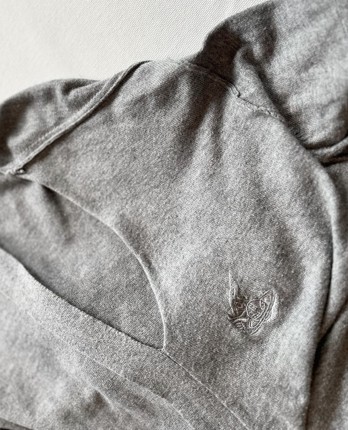 VIVIENNE WESTWOOD cut line cardigan 상품이미지8