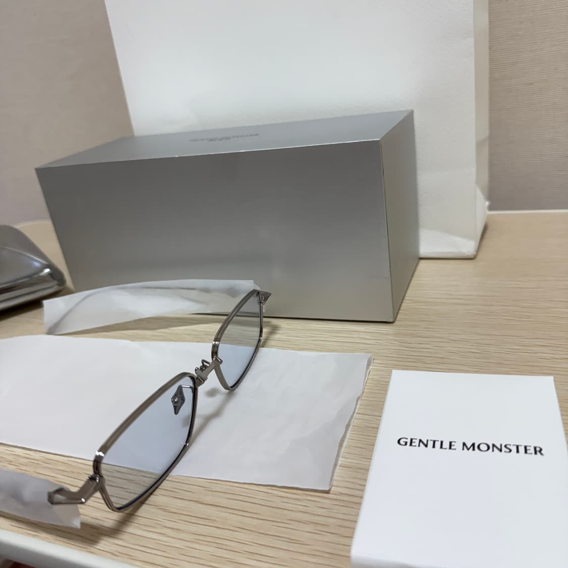 젠틀몬스터 아토믹 02(B) 실버 / 블루 안경 상품이미지5