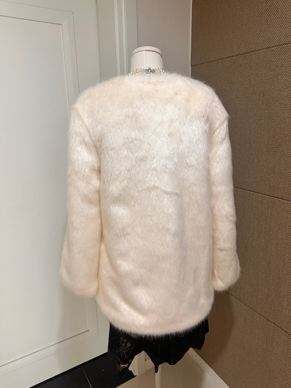 히메갸루 페이크퍼 버클 코트 상품이미지2