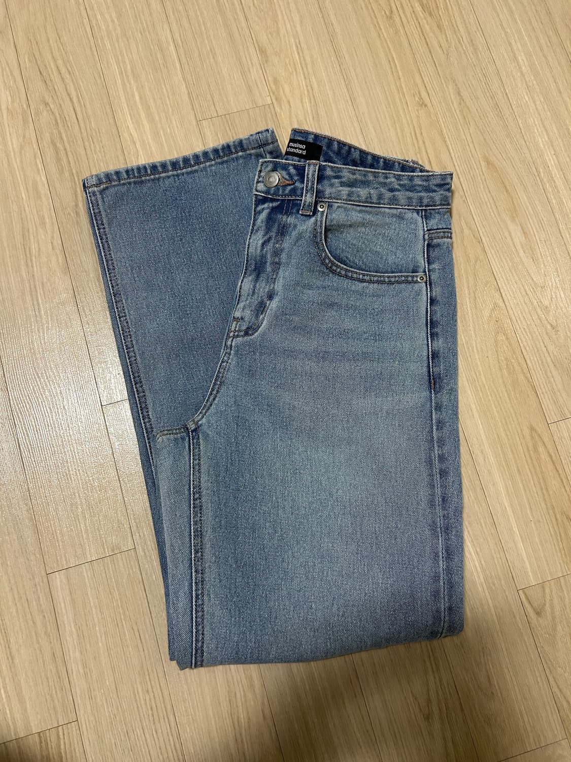 무신사스탠다드 루즈 스트레이트 데님 팬츠 [라이트 인디고] 상품이미지4