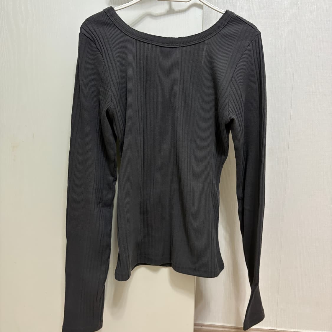 이즈이즈 머글 버튼 티 상품이미지3