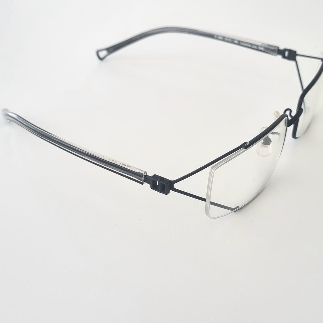데드스탁  지적인 무드의 매트 블랙 테크니컬 메탈 안경테 1242 상품이미지7