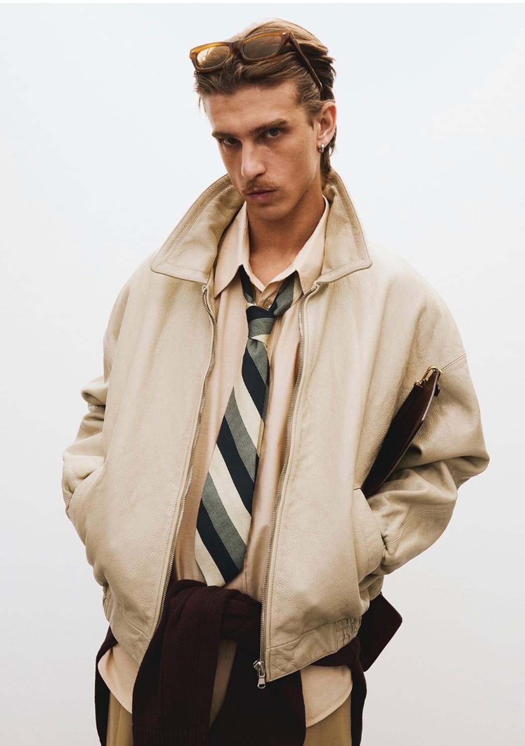 [L] 렉토(RECTO) 카우하이드 가죽 자켓 (크림/베이지) 구성품 X 상품이미지1