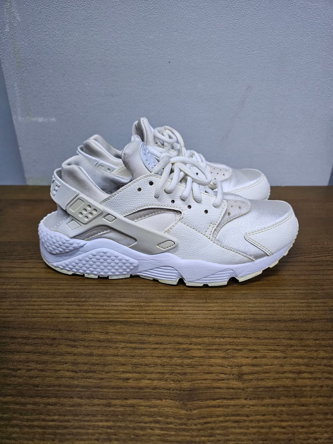 나이키 에어 허라취 화이트 상품이미지1