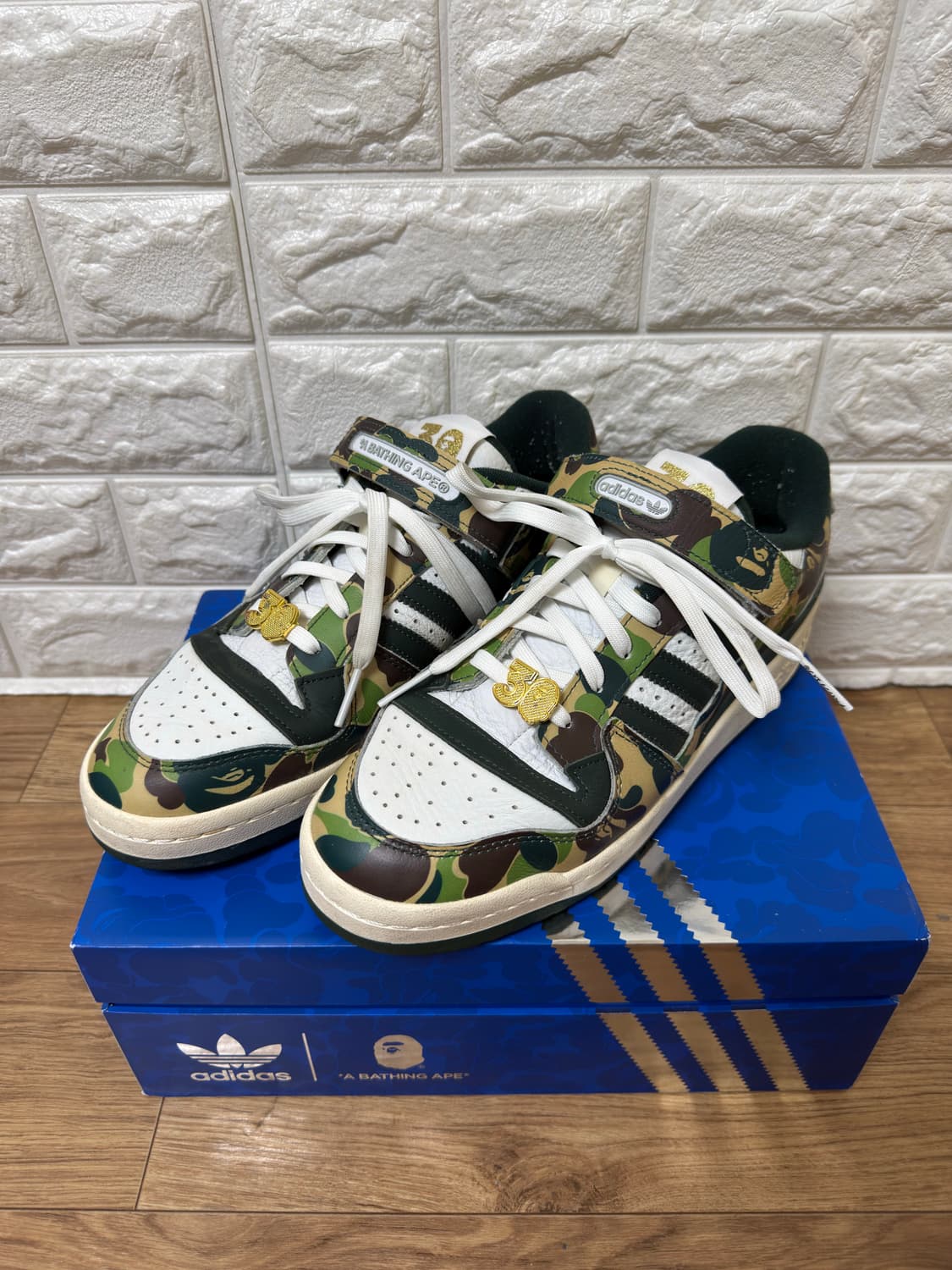아디다스 x 베이프 포럼 84 로우 그린 카모 상품이미지2