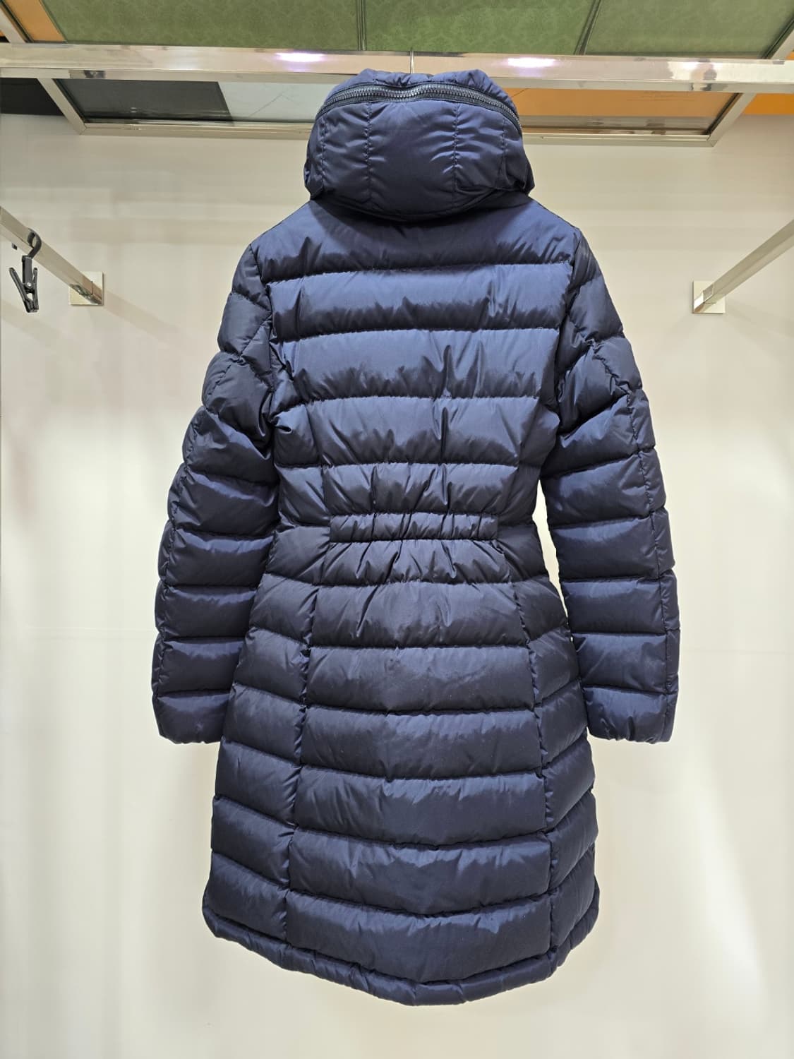 [정품/1사이즈] 몽클레어 네이비 여성 롱패딩 상품이미지2