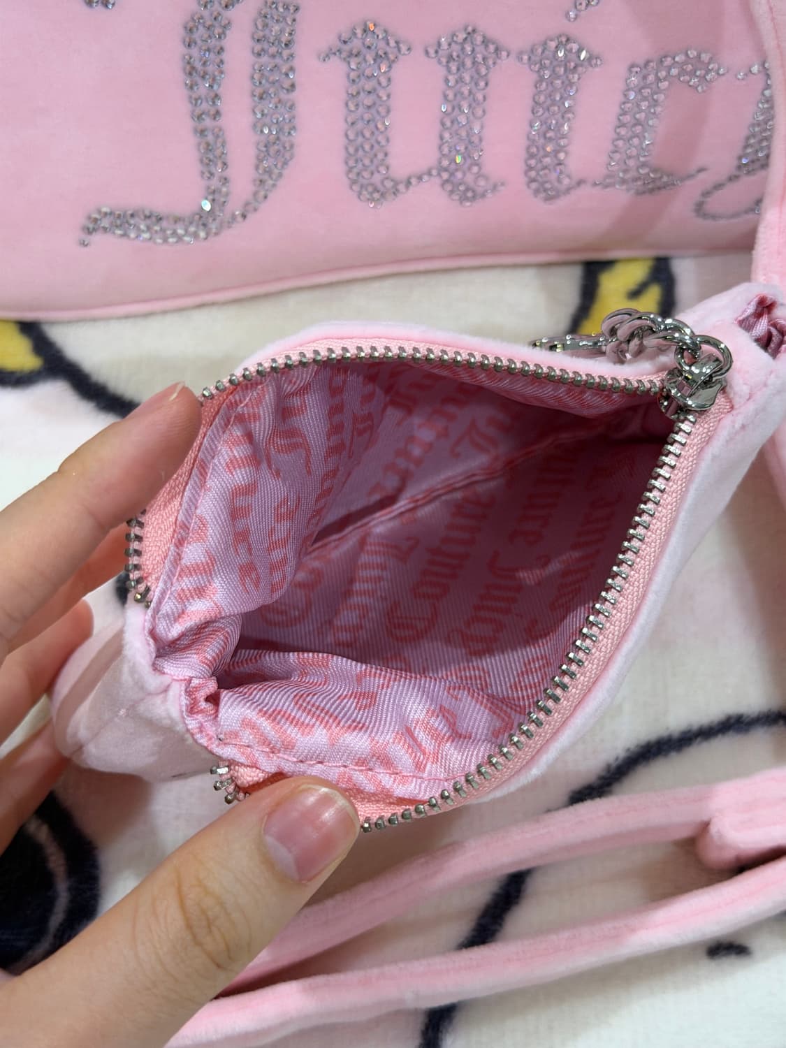 [신상✨프리뷰세일] 쥬시꾸뛰르 벨벳 핑크 숄더백/크로스백 상품이미지4