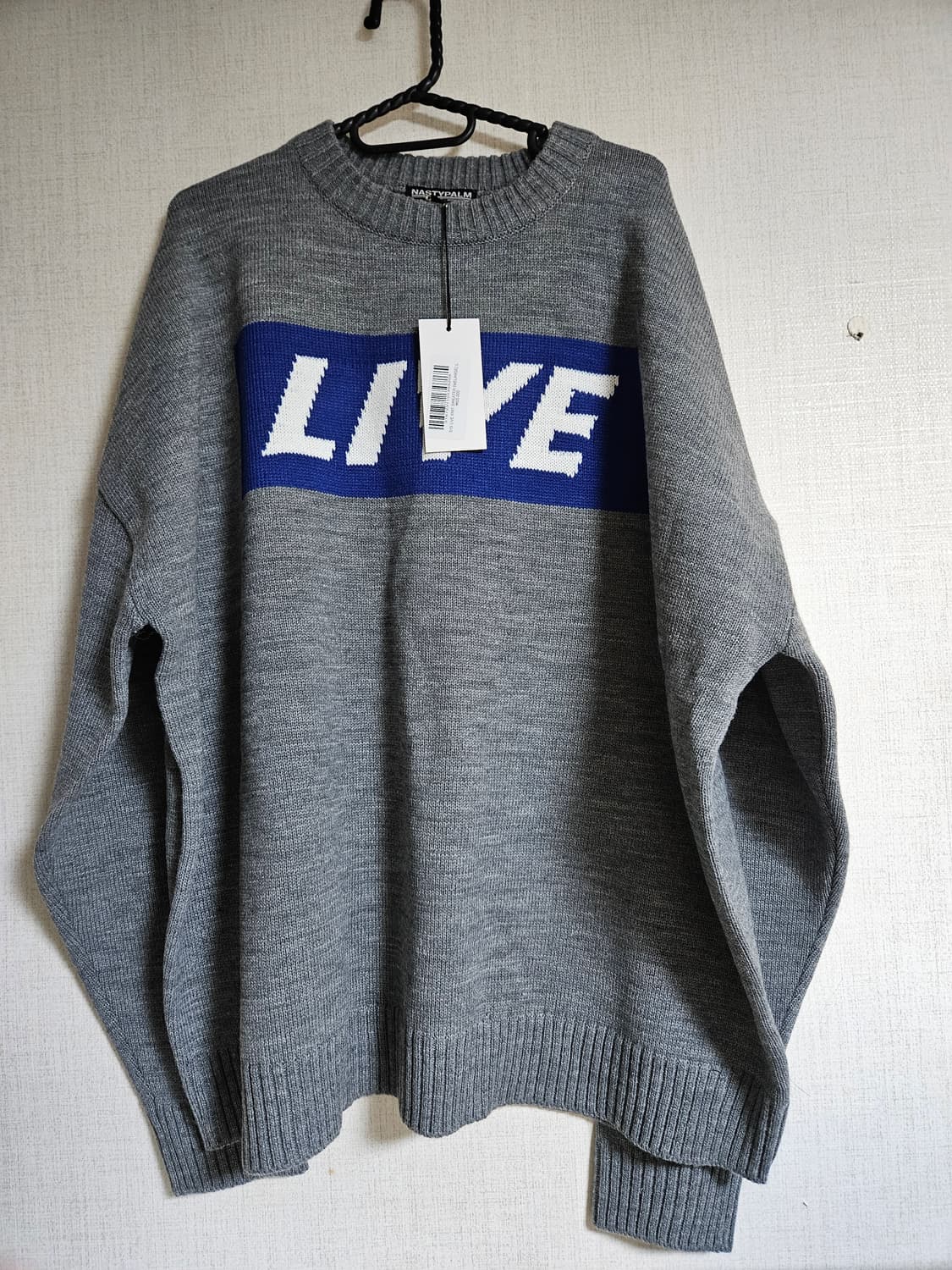 네스티팜 라이브 로고 니트 상품이미지1