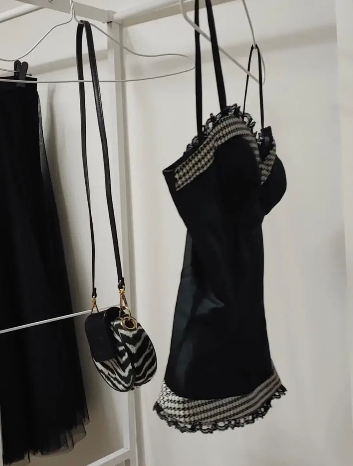 {백 증정}발레코어 제니 빈티지 블랙핑크 슬리브리스 하이틴 실크 트위드  상품이미지2