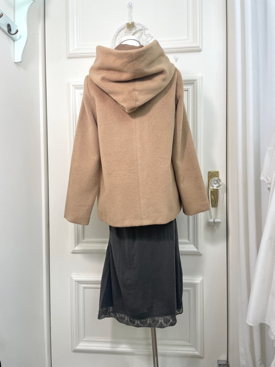 beige two-button hoodie basic coat 상품이미지3