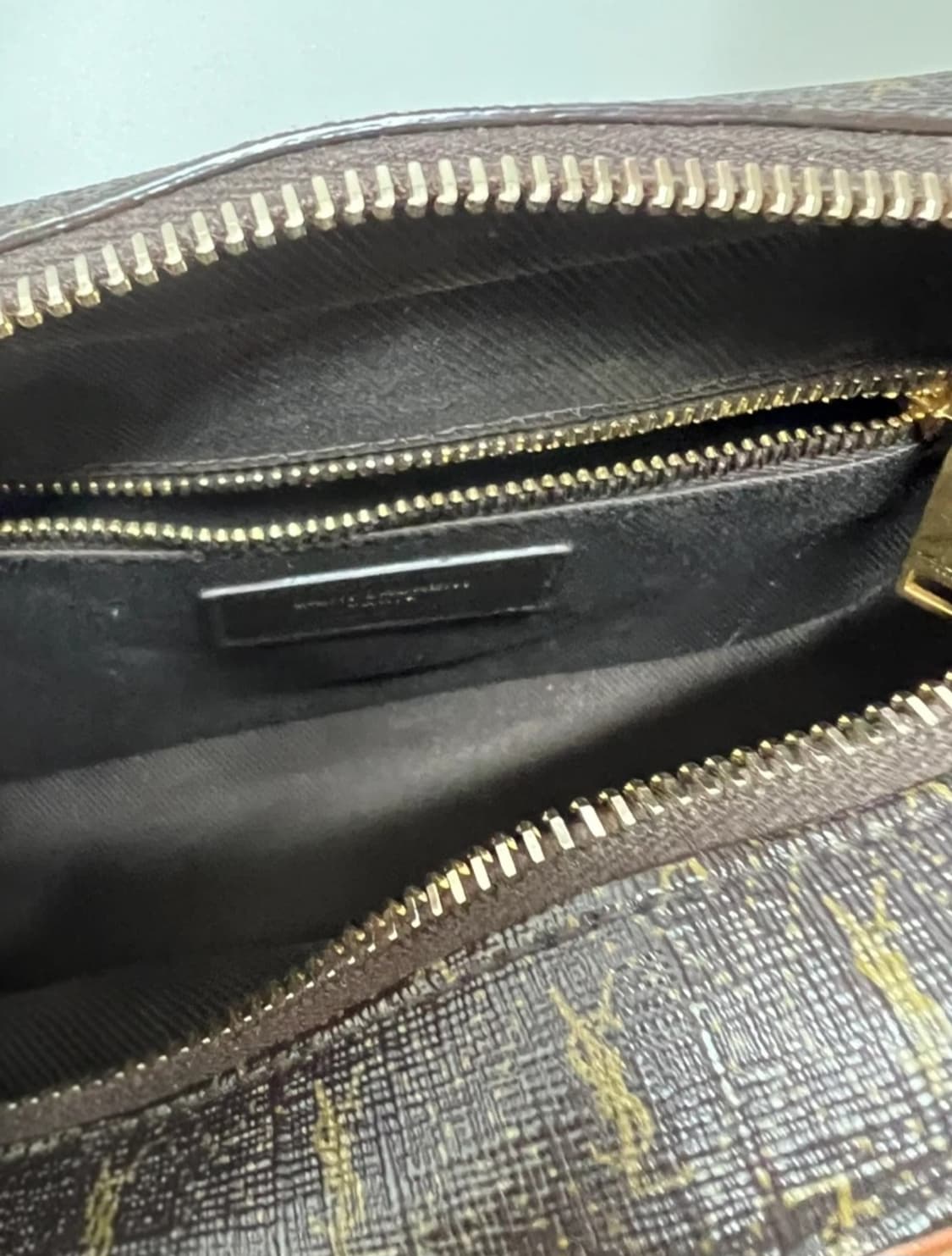 생로랑 르 모노그램 카메라백 상품이미지8