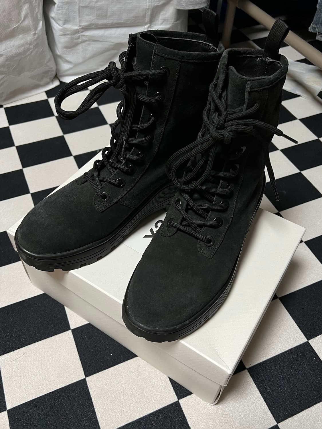 [41] 이지 시즌 6 컴뱃 부츠 그라파이트 데저트부츠 사막화 상품이미지1