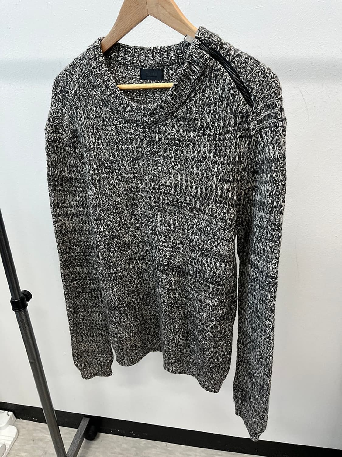 105) 타임 지퍼 알파카 니트 상품이미지1