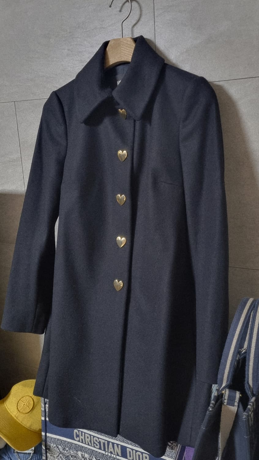 정품) 모스키노  블랙  하트금장 코트  상품이미지2