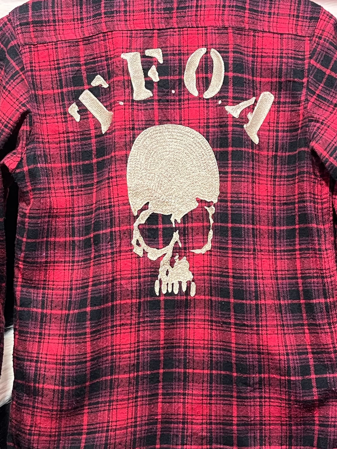 무장전선 TFOA 해골 자수 슬림핏셔츠 상품이미지6