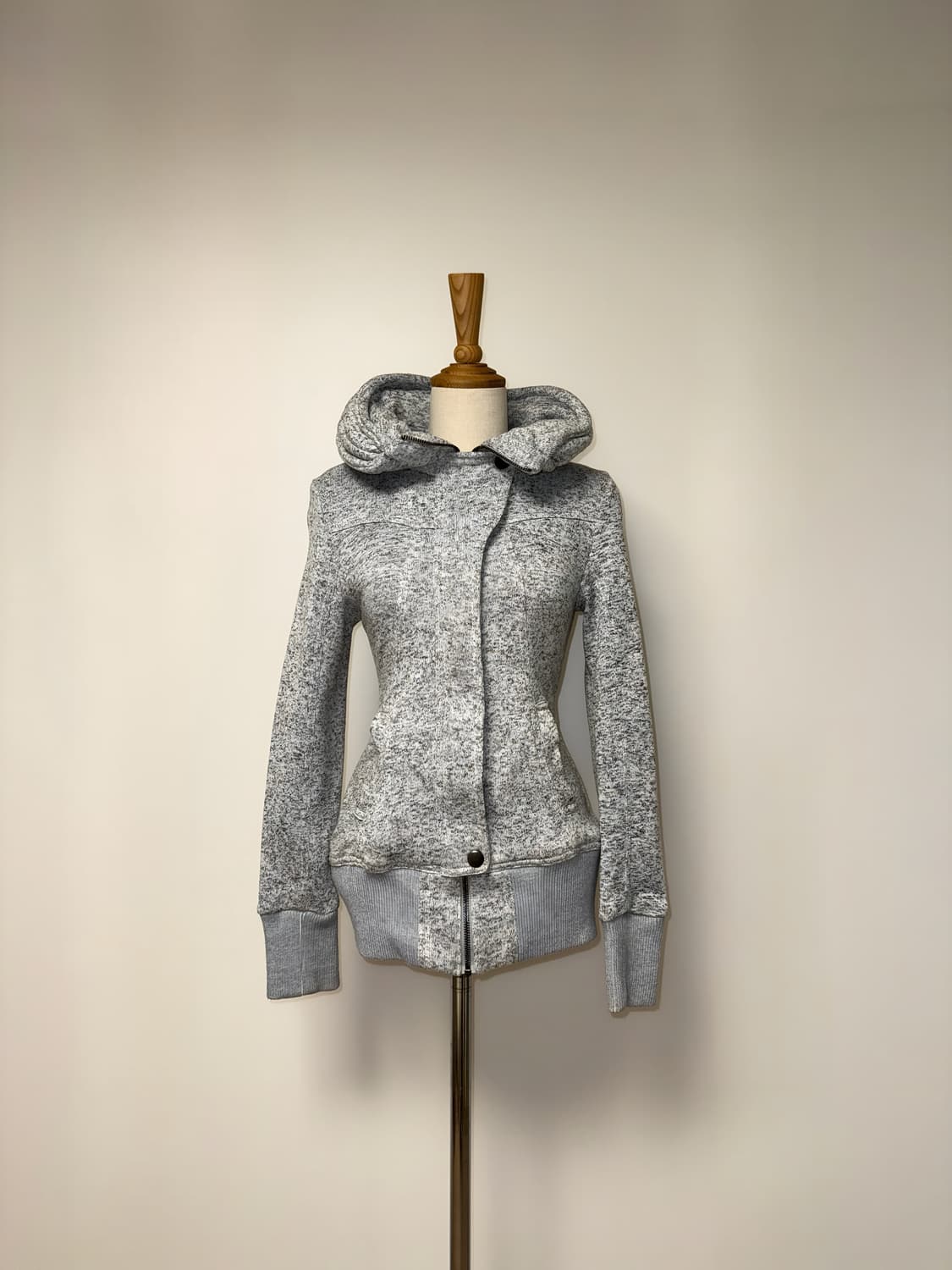 Sorridere 하이넥 그레이 후드집업 상품이미지4