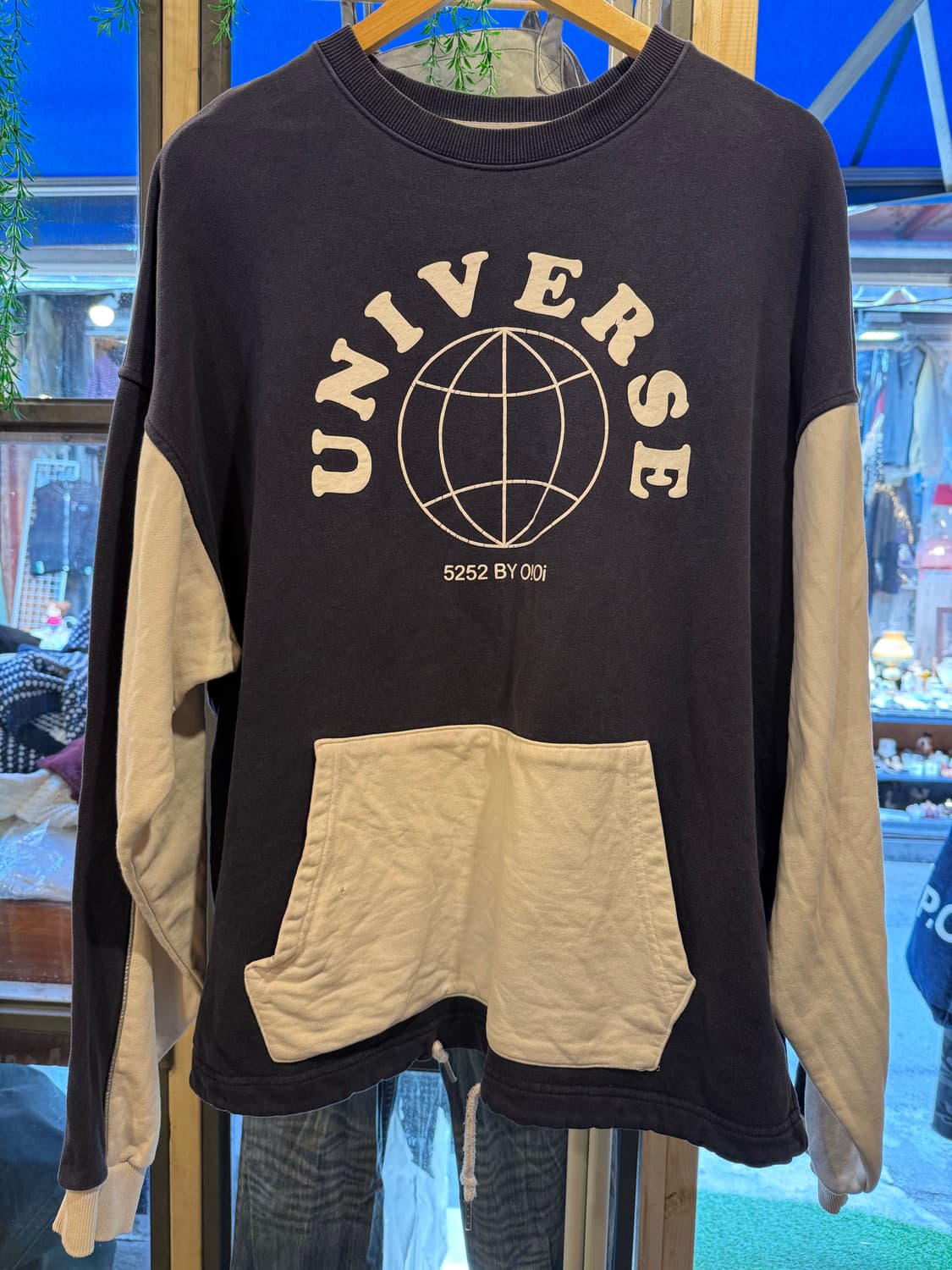 오아이오아이 포켓 배색 맨투맨 상품이미지1