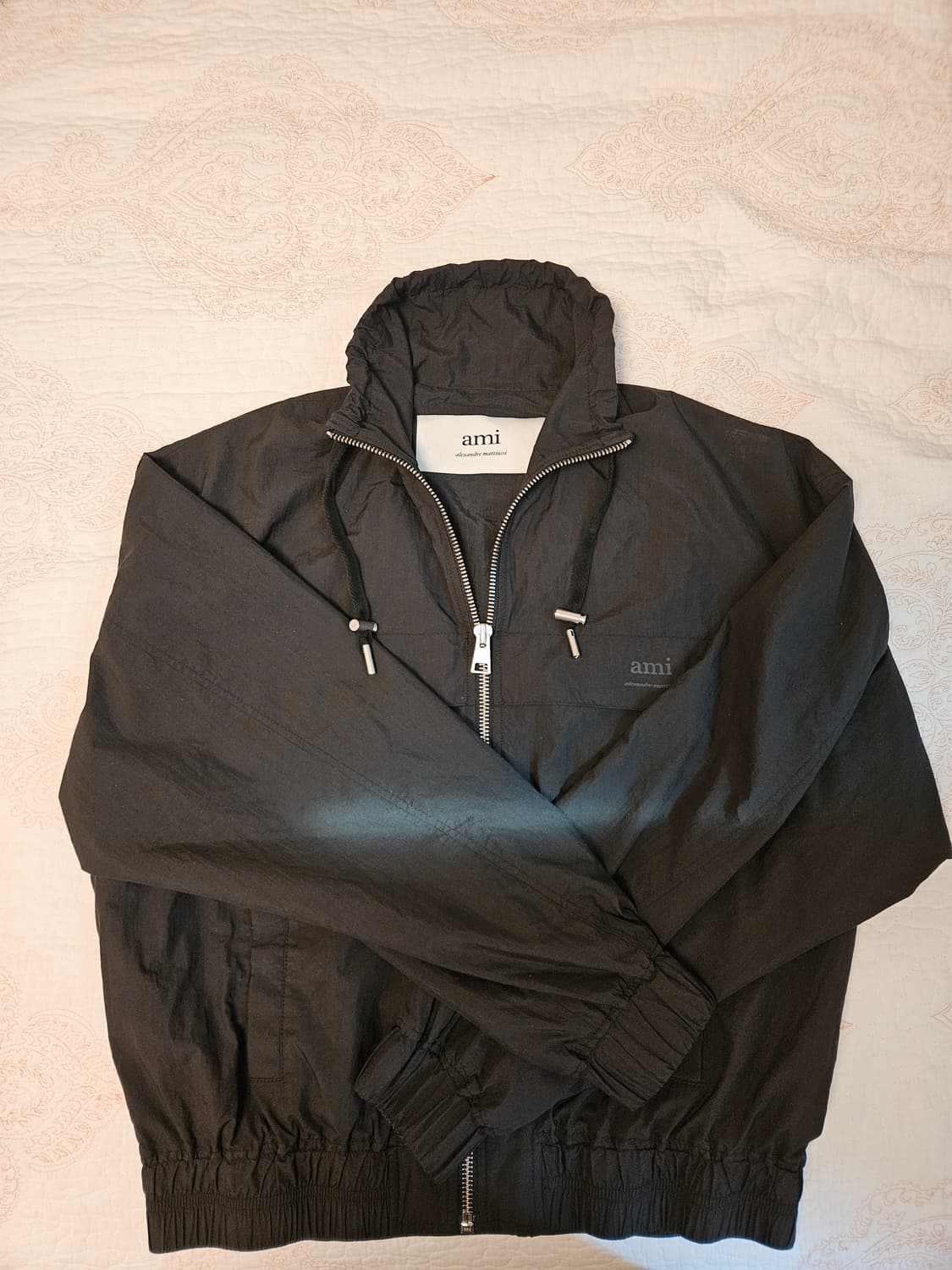 아미(ami) 바람막이 블랙 색상 M 사이즈 판매합니다(최종가) 상품이미지1