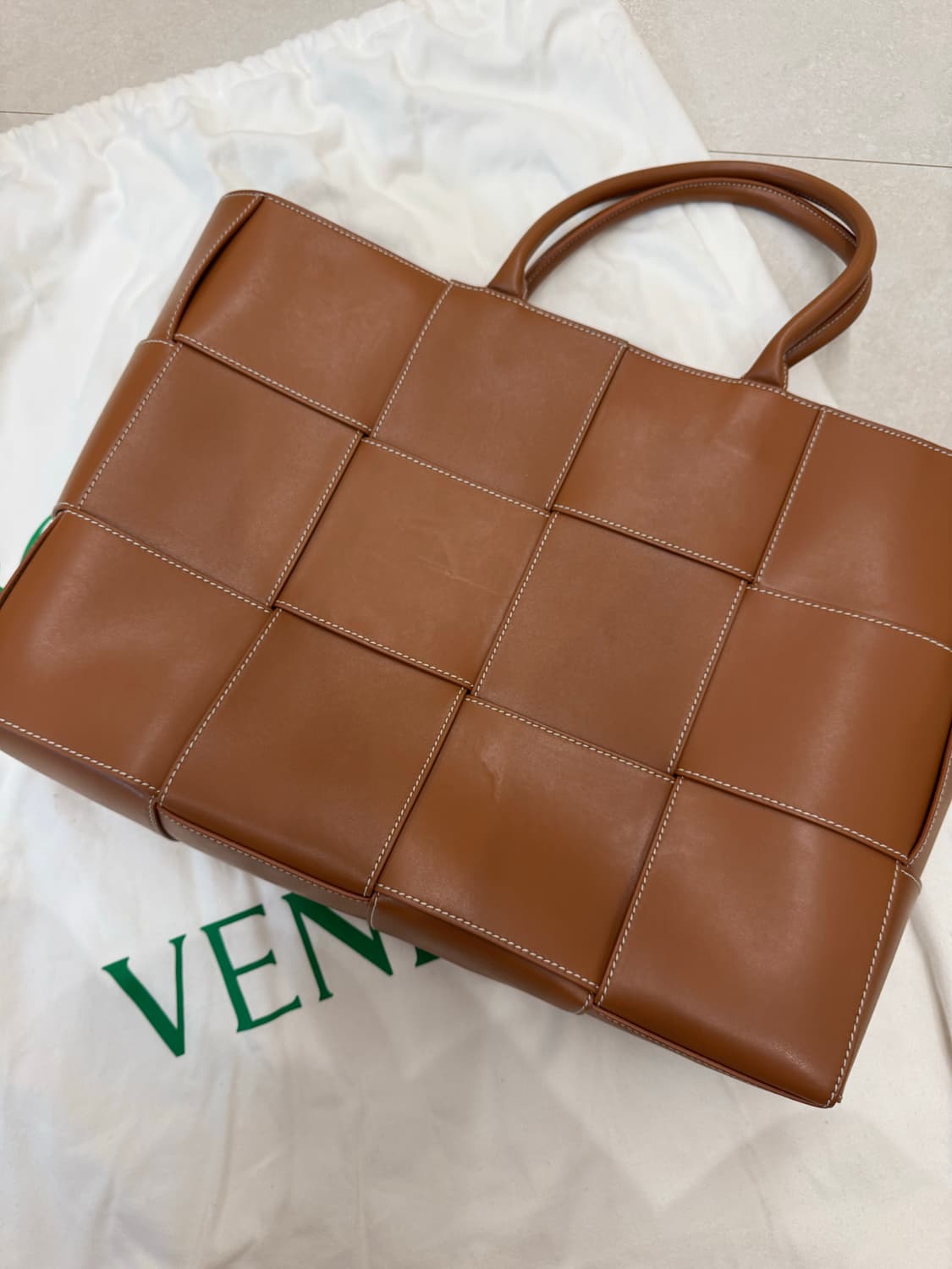 (미사용) 보테가베네타 아르코 토트백 라지 상품이미지2