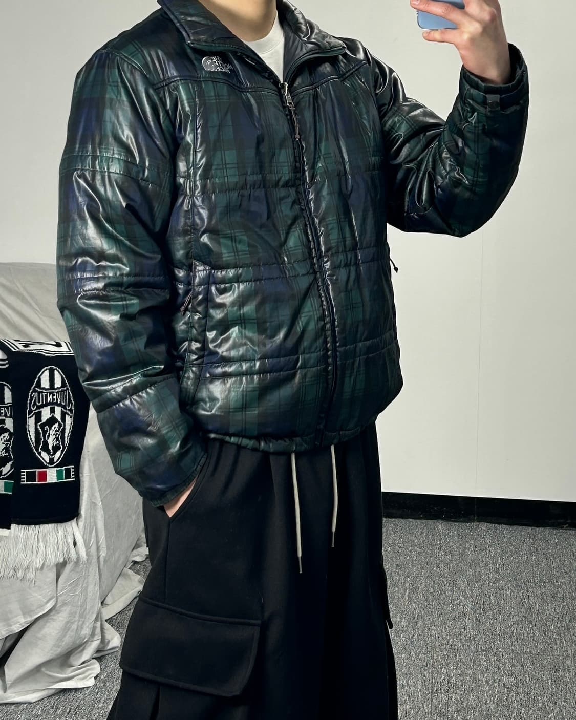 노스페이스 블랙와치 체크 패턴 경량패딩  상품이미지2