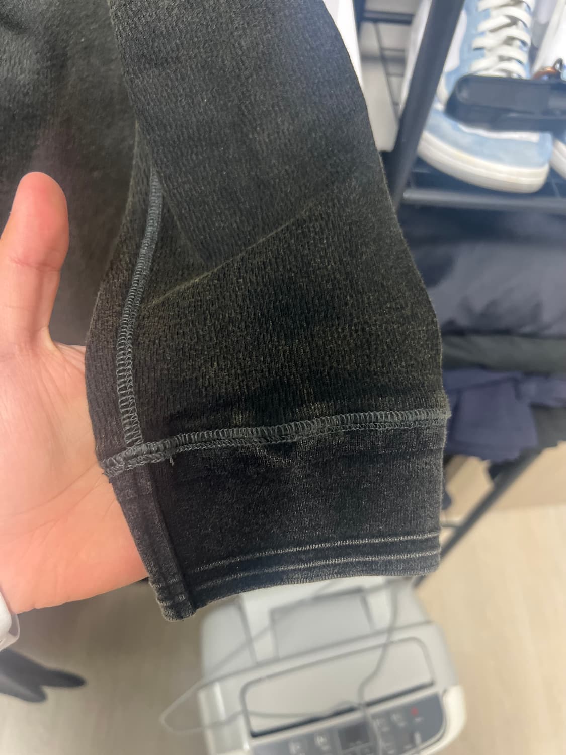 헤이스트 와플 니트 헨리 셔츠 빈티지 블랙(1사이즈) 상품이미지7