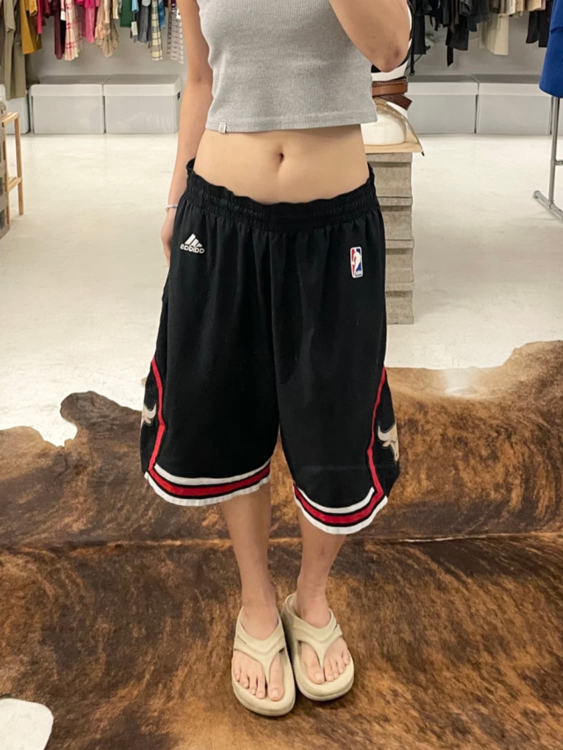 ADIDAS x NBA chicago bulls bermuda pants 상품이미지1