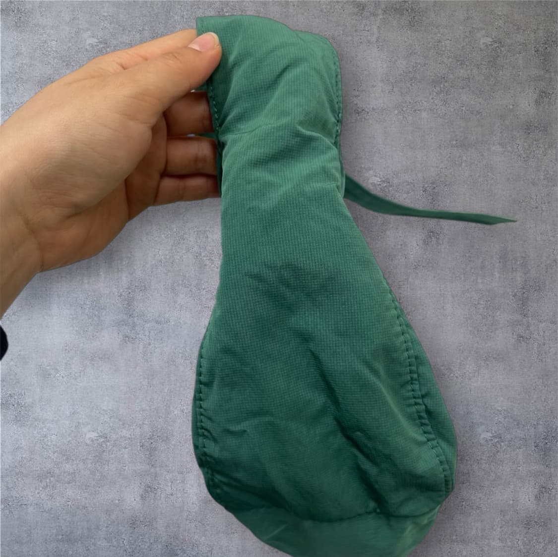 코스 Cos 다크그린 나일론 크로스바디 새들백 상품이미지5