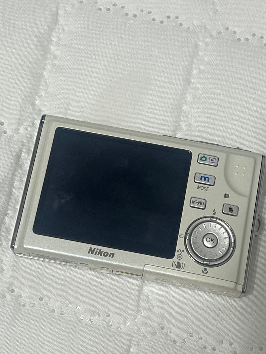 빈티지 디카 니콘 쿨픽스 S8 펄화이트 상품이미지2