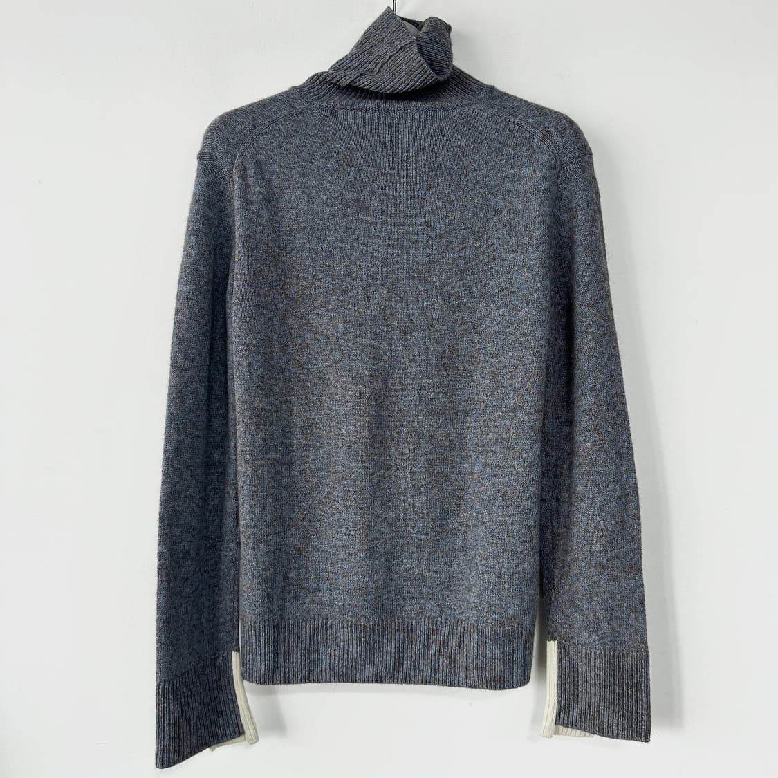 구호 KUHO 야크 울 터틀넥 니트 탑 상품이미지1