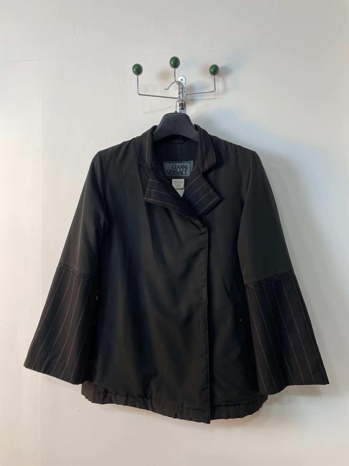 지아니 베르사체 핀스트라이프 슬리브 자켓 상품이미지1