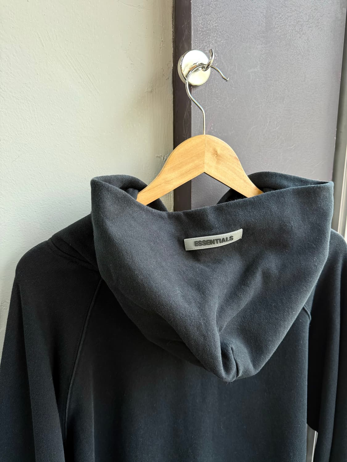 L/ 피어오브갓 에센셜 프론트로고 후드티 상품이미지5