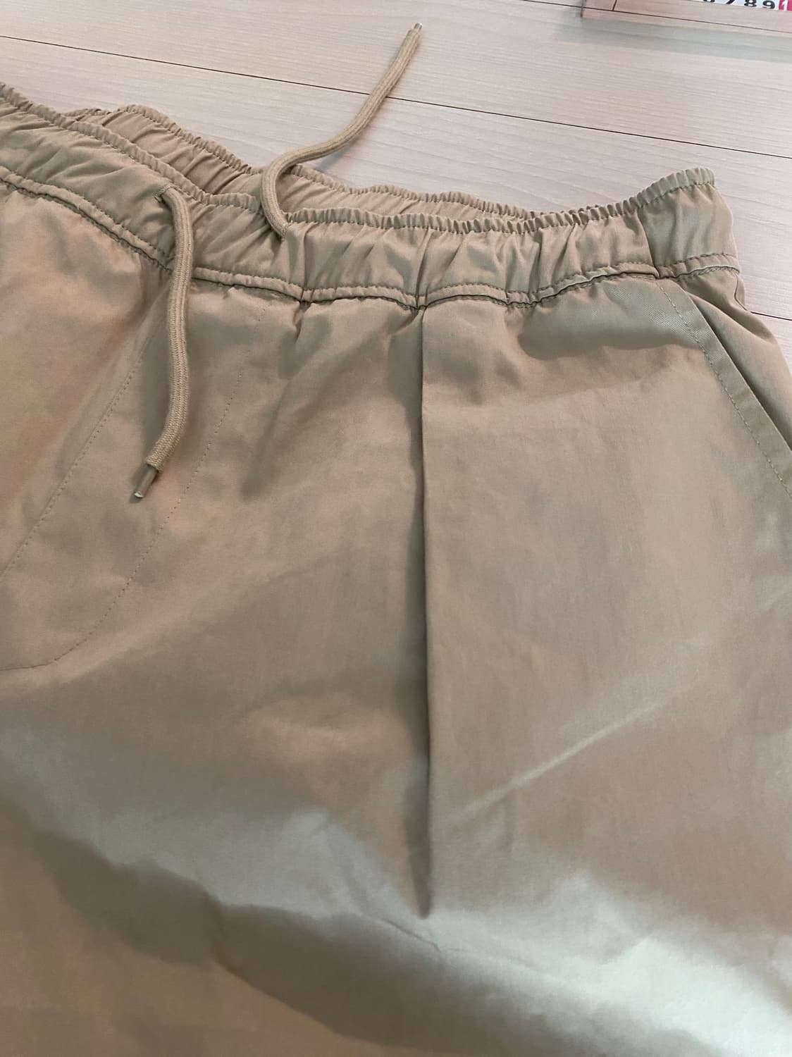 노드아카이브 (새상품) 와이드 테이퍼드 밴딩 버뮤다 팬츠 (라이트 카키) 상품이미지4