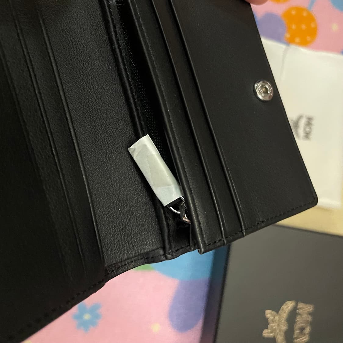 [새상품] 정품 MCM 비세토스 반지갑 블랙 상품이미지5